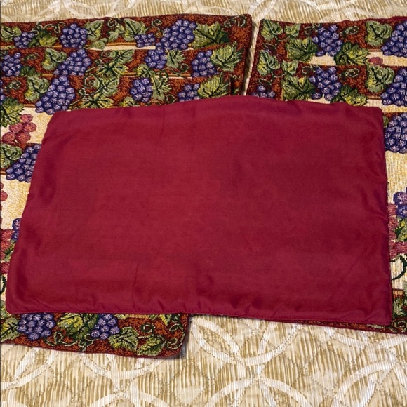 Grape Design Woven Tapestry lined Placemats - Picture 5 of 5